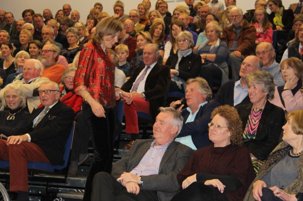 juliet-maddan-with-her-audience