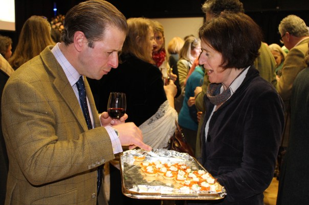 riders-handed-out-delicious-food