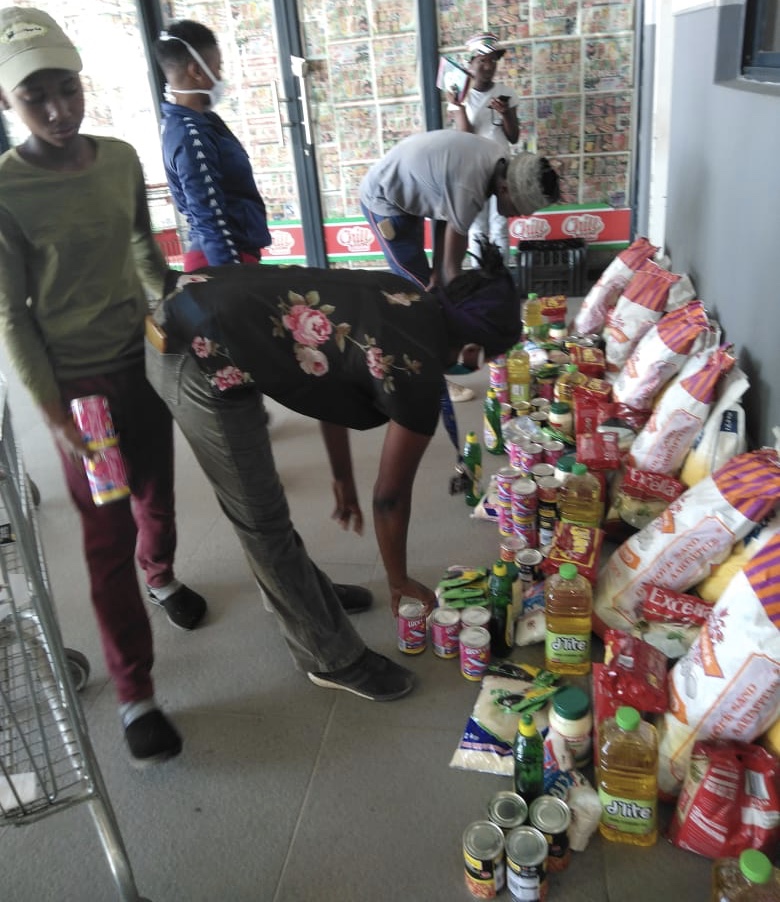 This image has an empty alt attribute; its file name is d980279b-9e31-4703-97fd-be30116e2f63_1_201_a.jpeg