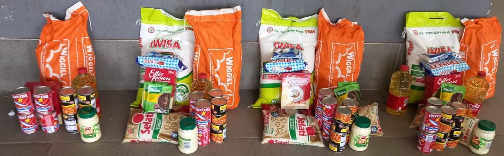 Food parcels for the needy in rural South Africa